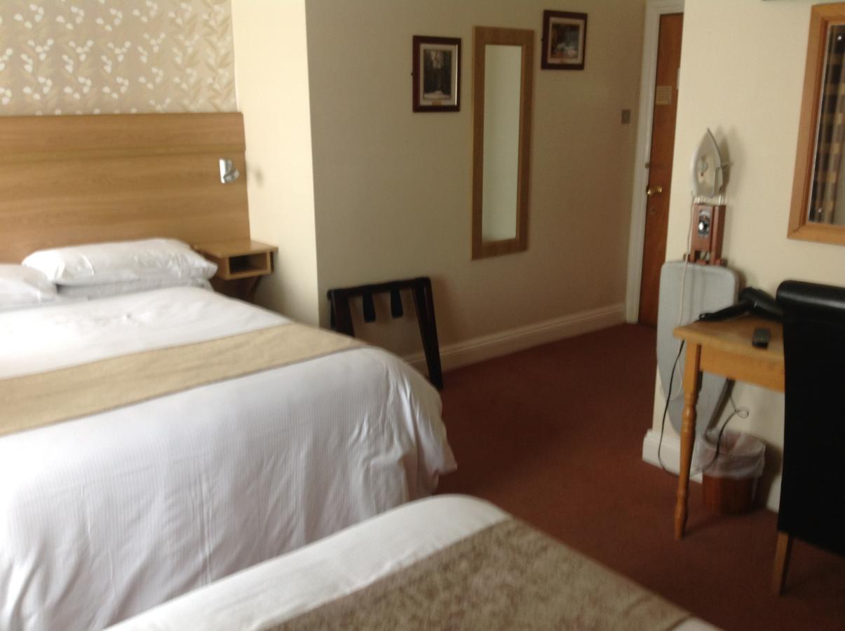 Templemore Arms Hotel Екстер'єр фото