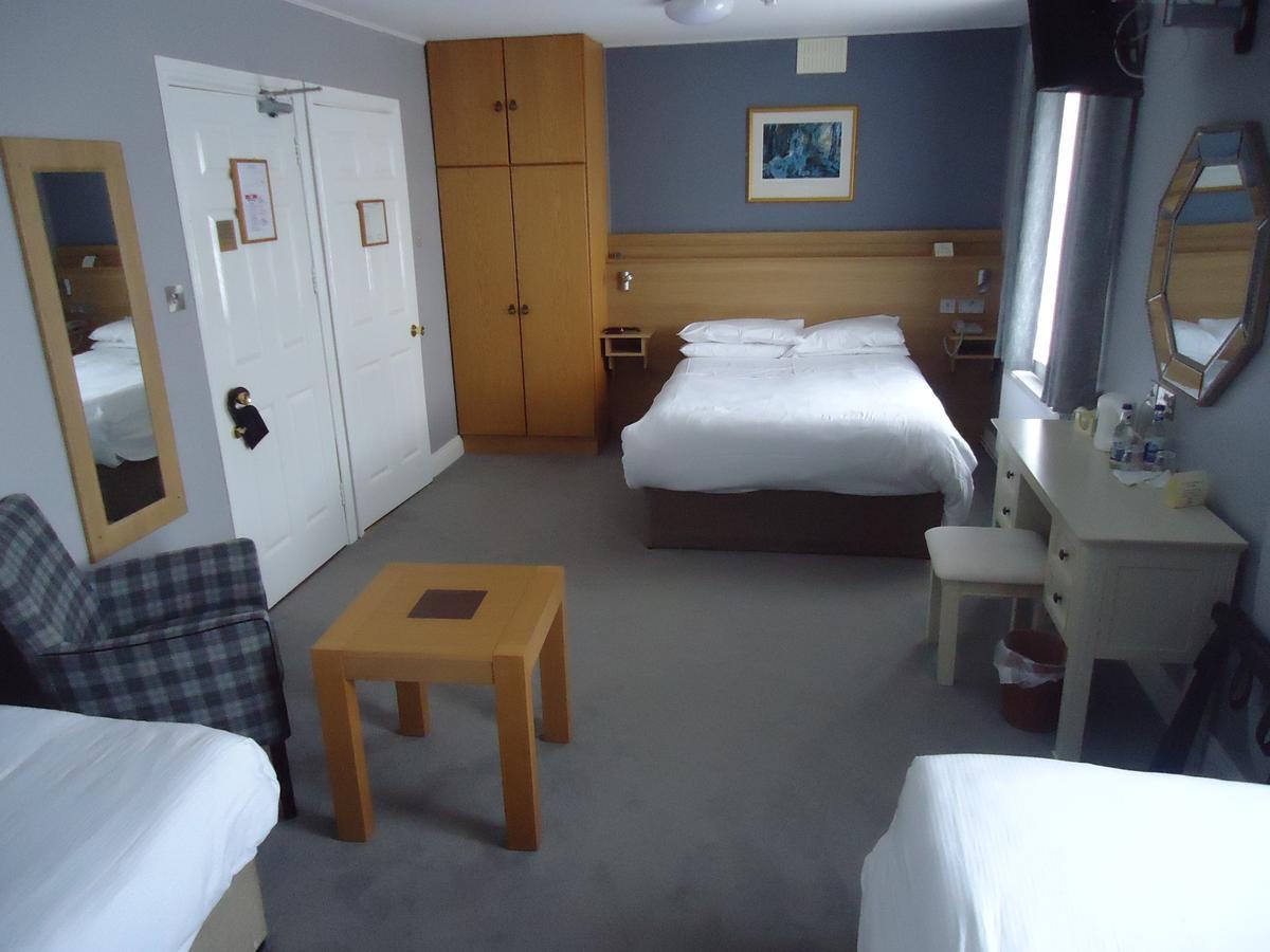 Templemore Arms Hotel Екстер'єр фото